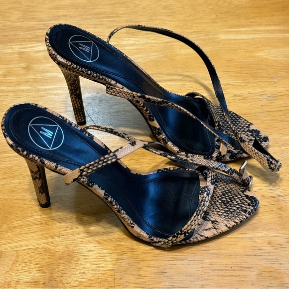 Misguided Barely There Leopard Print Pointed Toe Heel Sandals - Picture 3 of 7